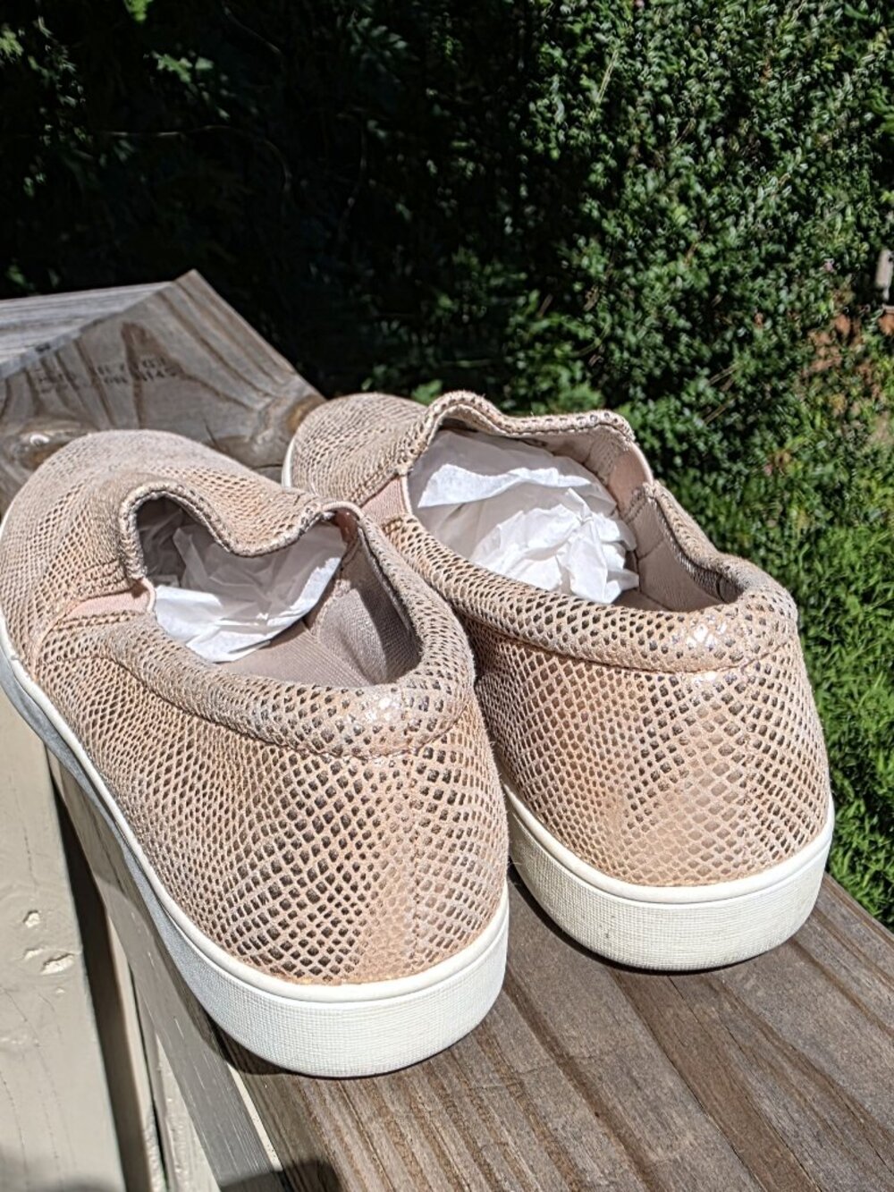 Naturalizer Marianne Rose Gold Slip-on Sneakers Size 8.5M - Picture 2 of 6